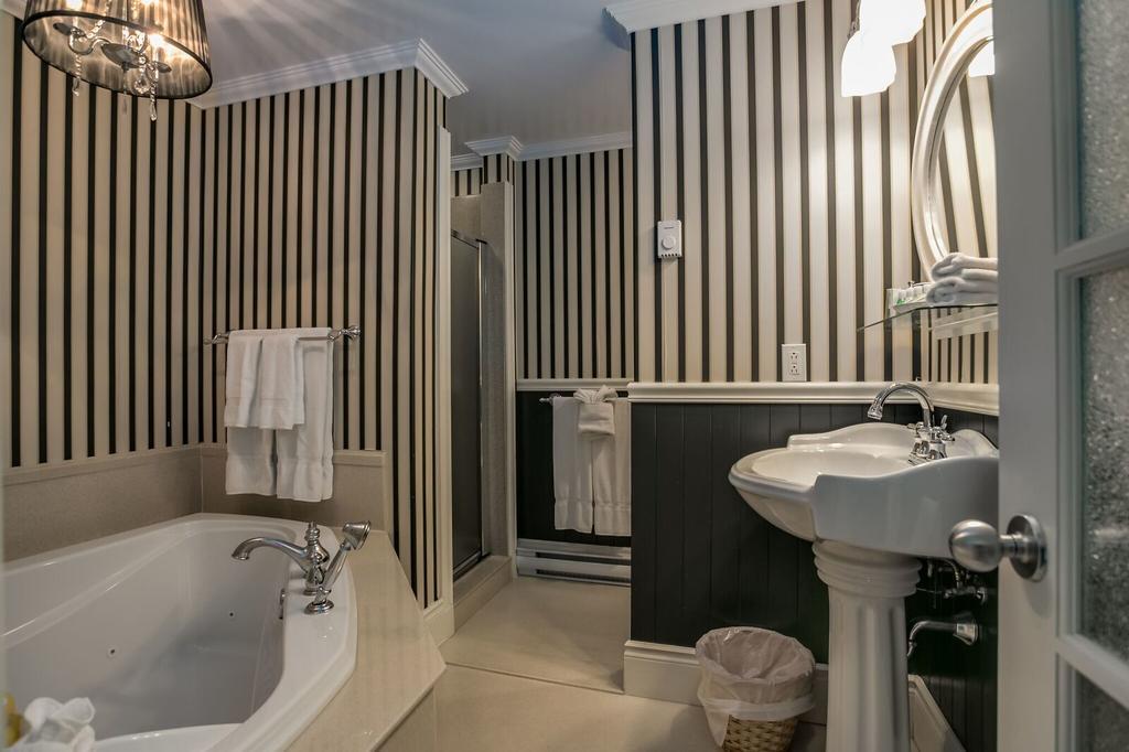 George House Heritage Bed And Breakfast Dildo Екстериор снимка